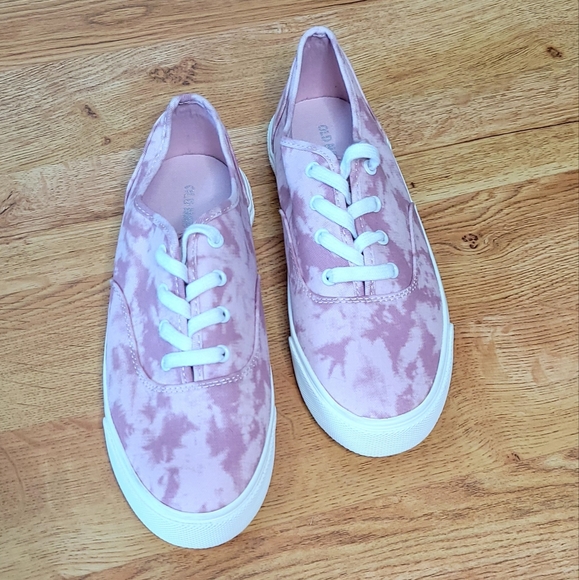 Old Navy Shoes - Old Navy